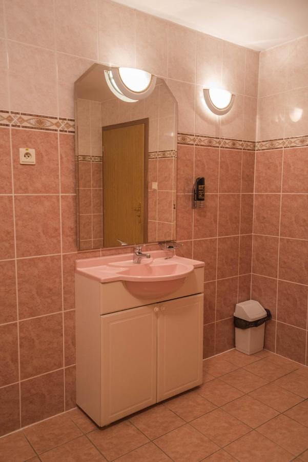Velke Bosany Hotel David المظهر الخارجي الصورة