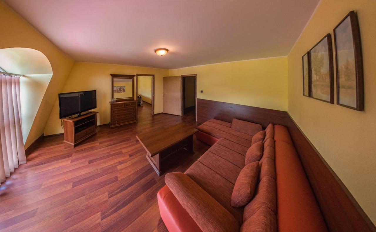 Velke Bosany Hotel David المظهر الخارجي الصورة